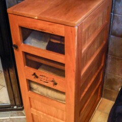 Airy Towel Cabinet