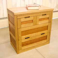 chest of 3 drawers