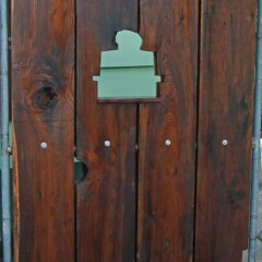 gate with peep hole shaped like toaster